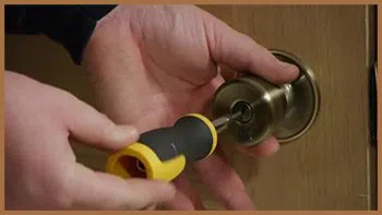 City Locksmith Shop West Palm Beach, FL 561-223-4937 - 15-unlock-door